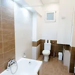 Apartament Newly Refurbished At Superb Location