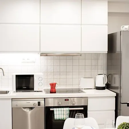 Newly Refurbished At Superb Location Daire Budapeşte