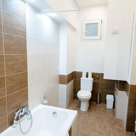 Daire Newly Refurbished At Superb Location
