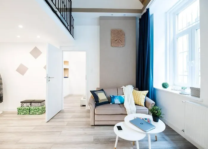 Newly Refurbished At Superb Location Budapesta
