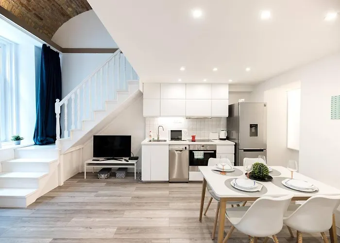 Newly Refurbished At Superb Location *