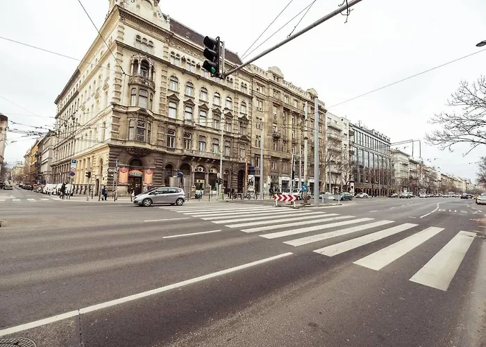 Newly Refurbished At Superb Location