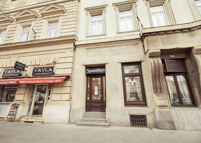 Apartment Newly Refurbished At Superb Location *